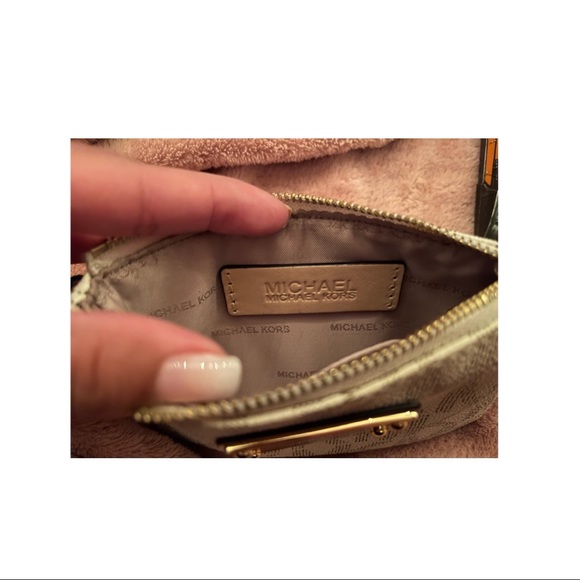 Michael Kors Wristlet - Picture 2 of 4